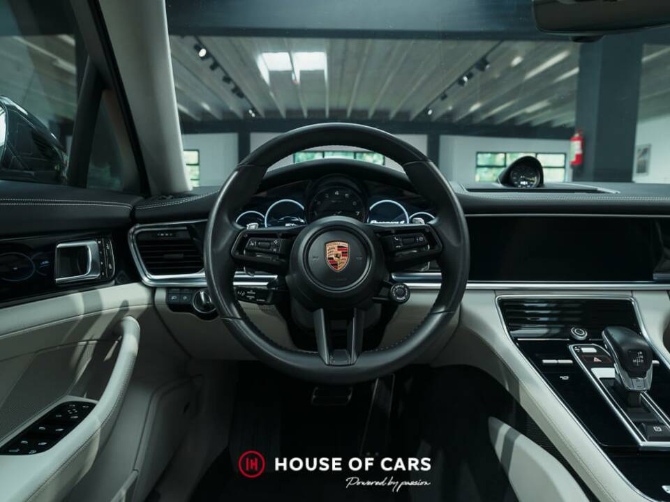 Image 16/25 of Porsche Panamera 4 E-Hybrid (2022)