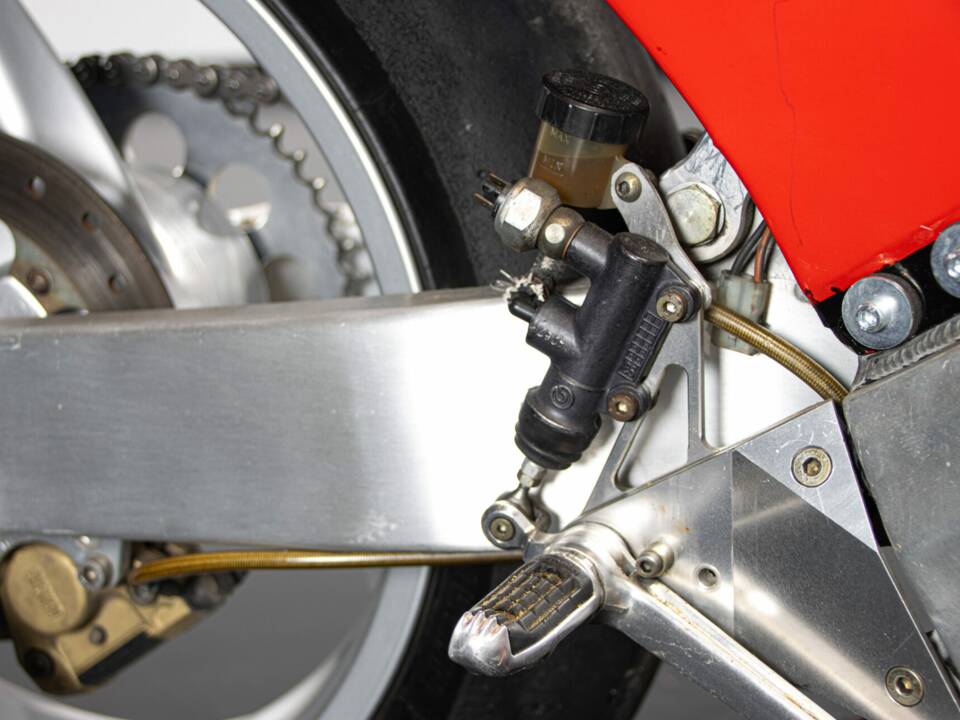 Image 40/50 of Bimota SB6 (1994)