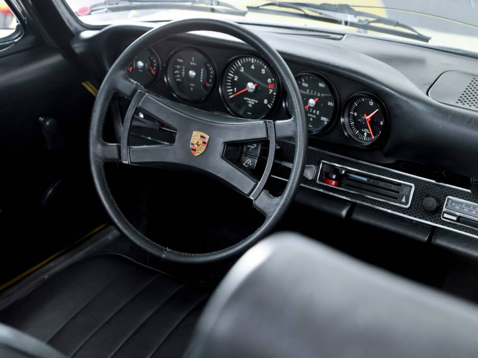 Bild 36/50 von Porsche 911 2.4 T (1971)