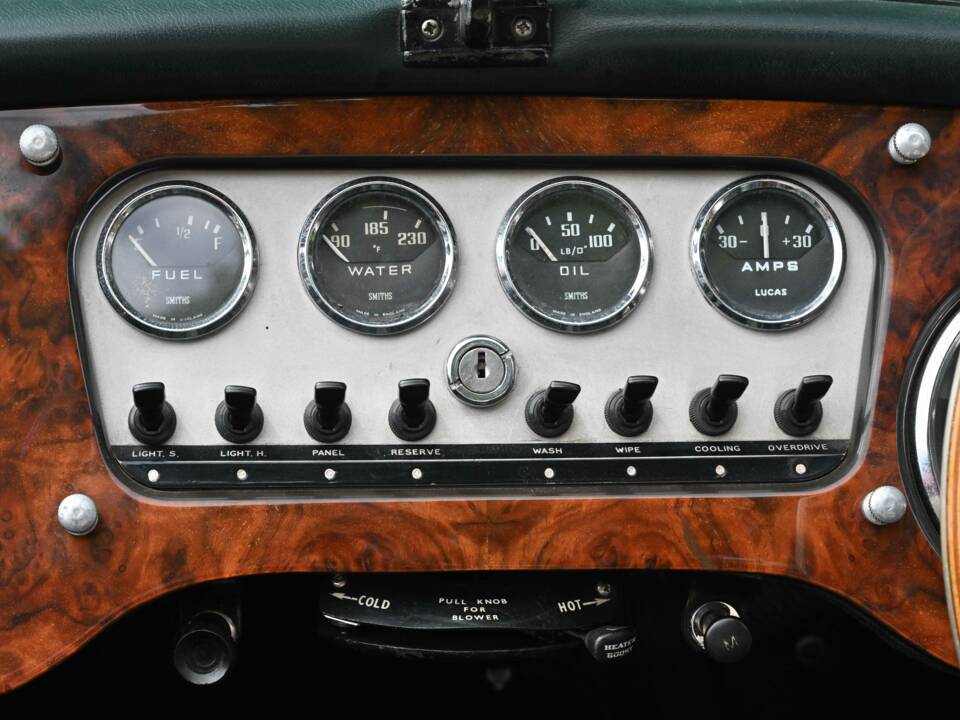 Afbeelding 39/50 van Daimler SP 250 (1963)