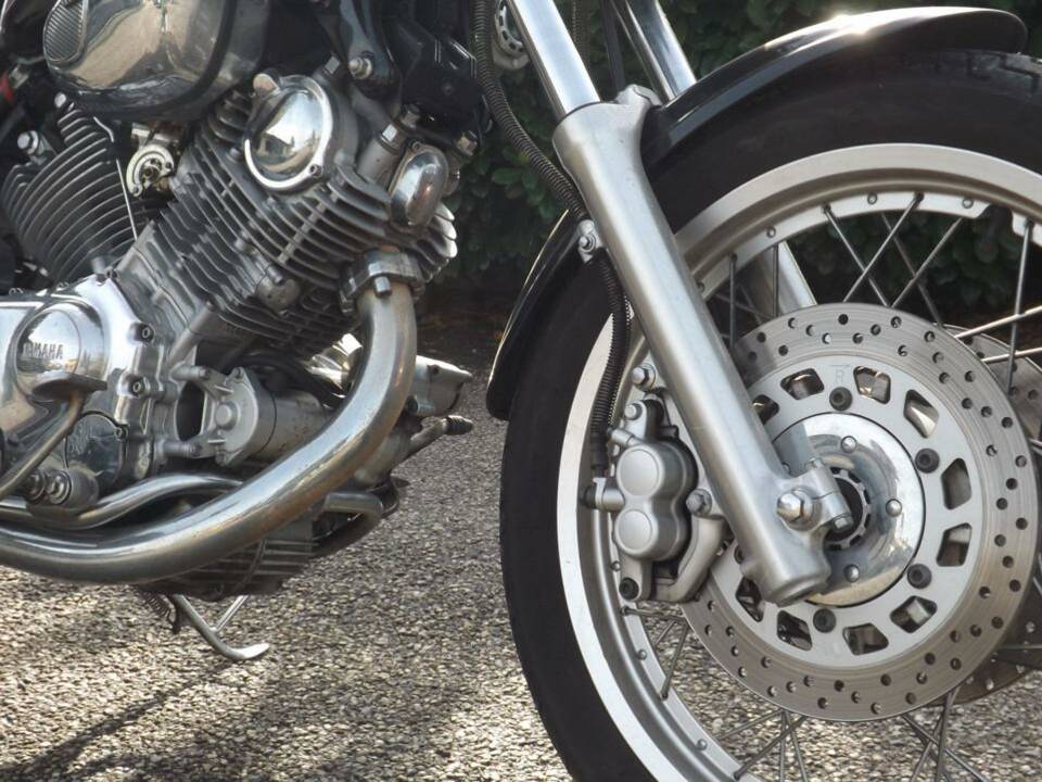 Bild 39/49 von Yamaha XV 1100 Virago (1995)