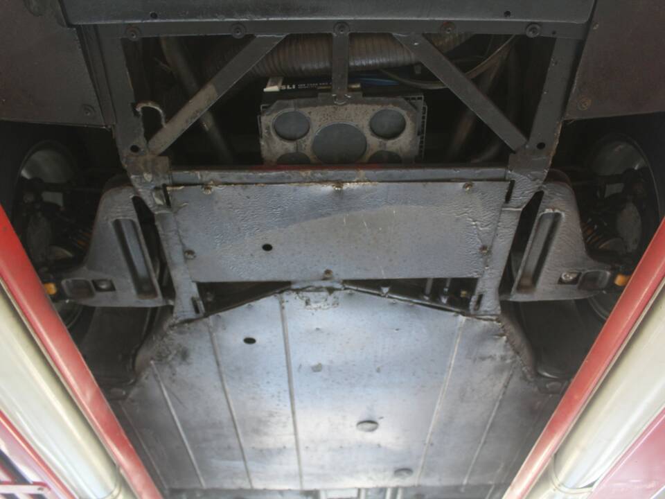 Bild 22/50 von Ferrari 328 GTB (1989)