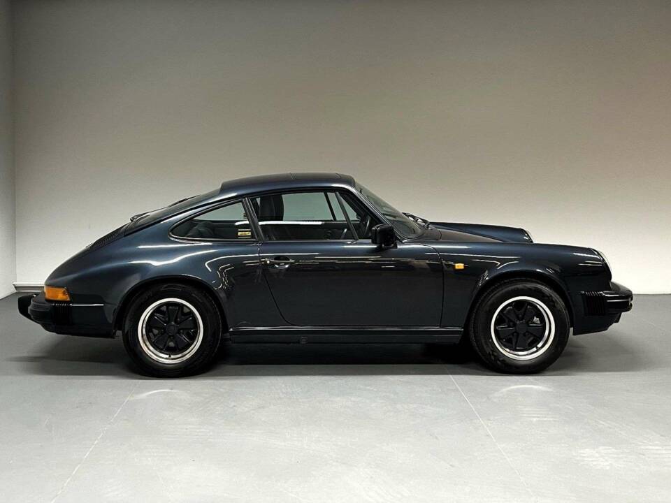 Bild 5/15 von Porsche 911 Carrera 3.2 (1988)