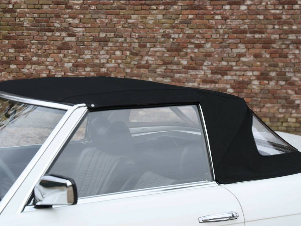 Bild 16/50 von Mercedes-Benz 280 SL (1977)