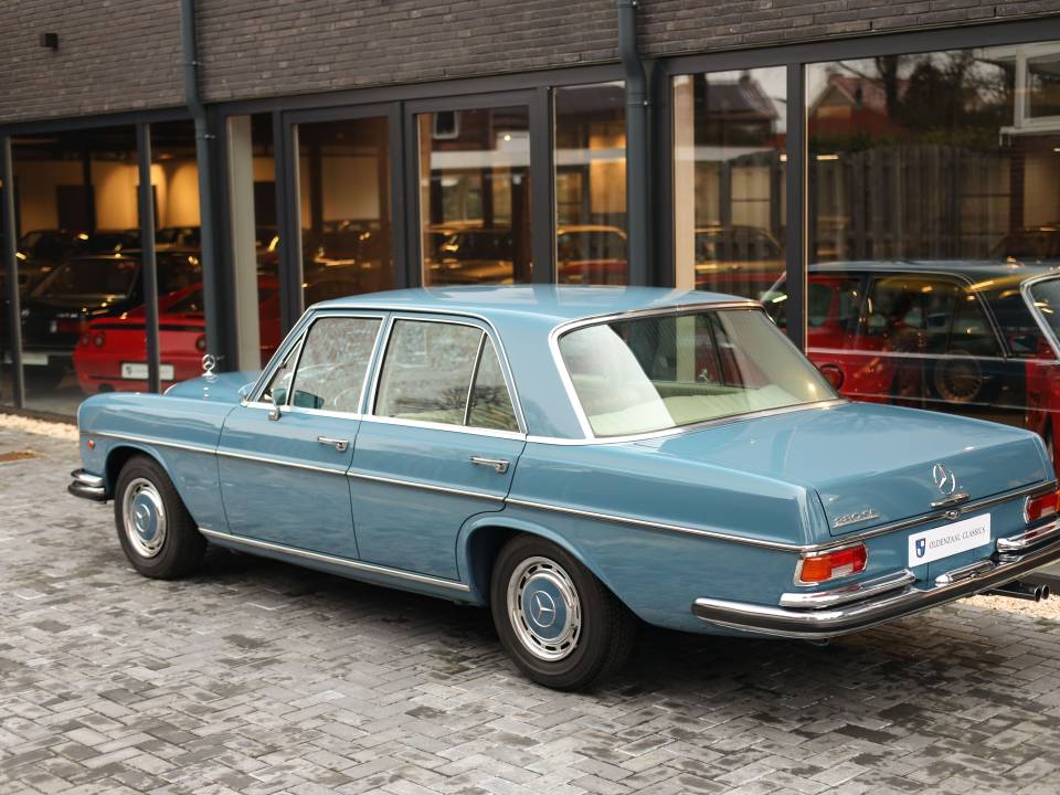 Afbeelding 4/76 van Mercedes-Benz 280 SE (1968)
