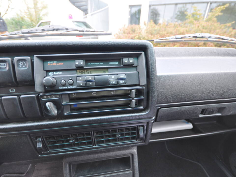 Bild 23/55 von Volkswagen Golf II 1.3 (1991)