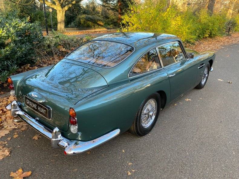 Image 43/50 of Aston Martin DB 4 (1963)
