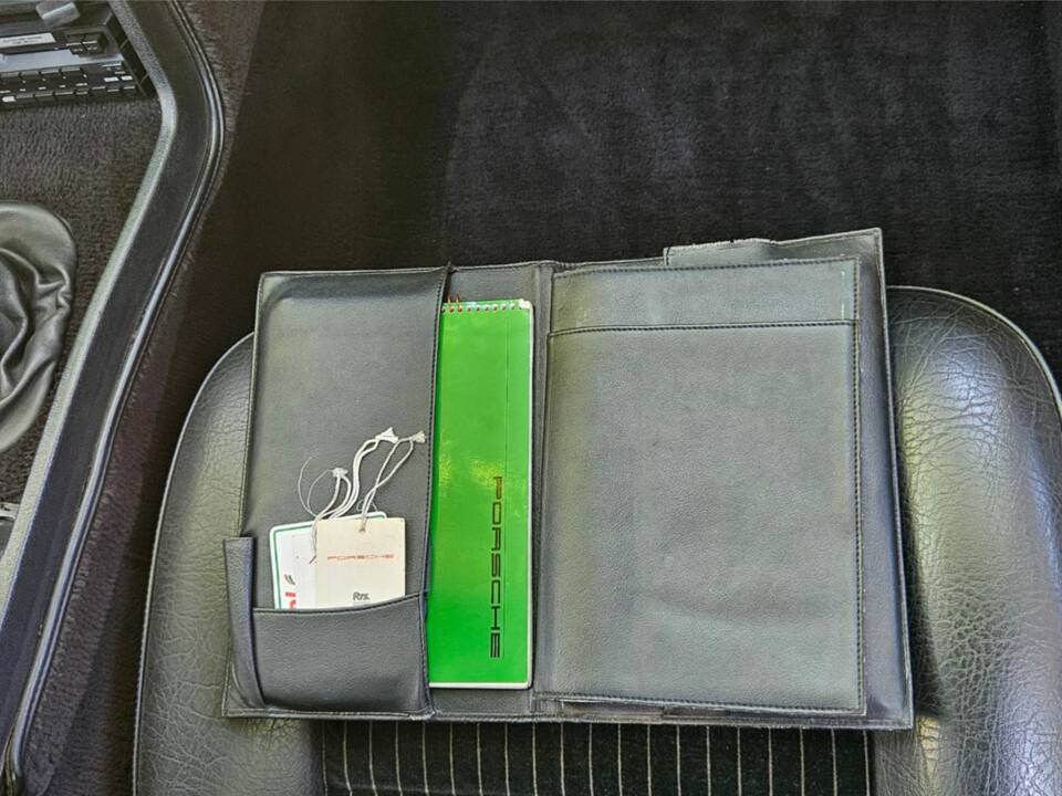 Image 25/31 of Porsche 924 Turbo (1981)