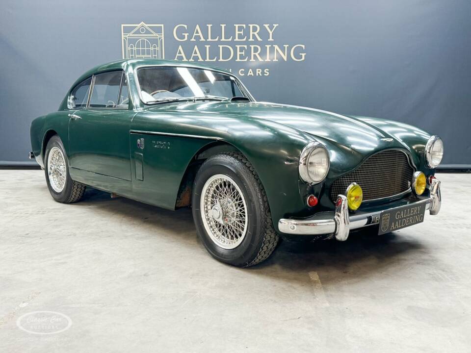 Image 2/35 of Aston Martin DB 2/4 Mk III (1958)