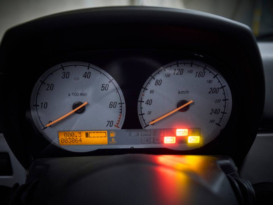 Image 66/81 of Opel Speedster 2.0 Turbo (2003)