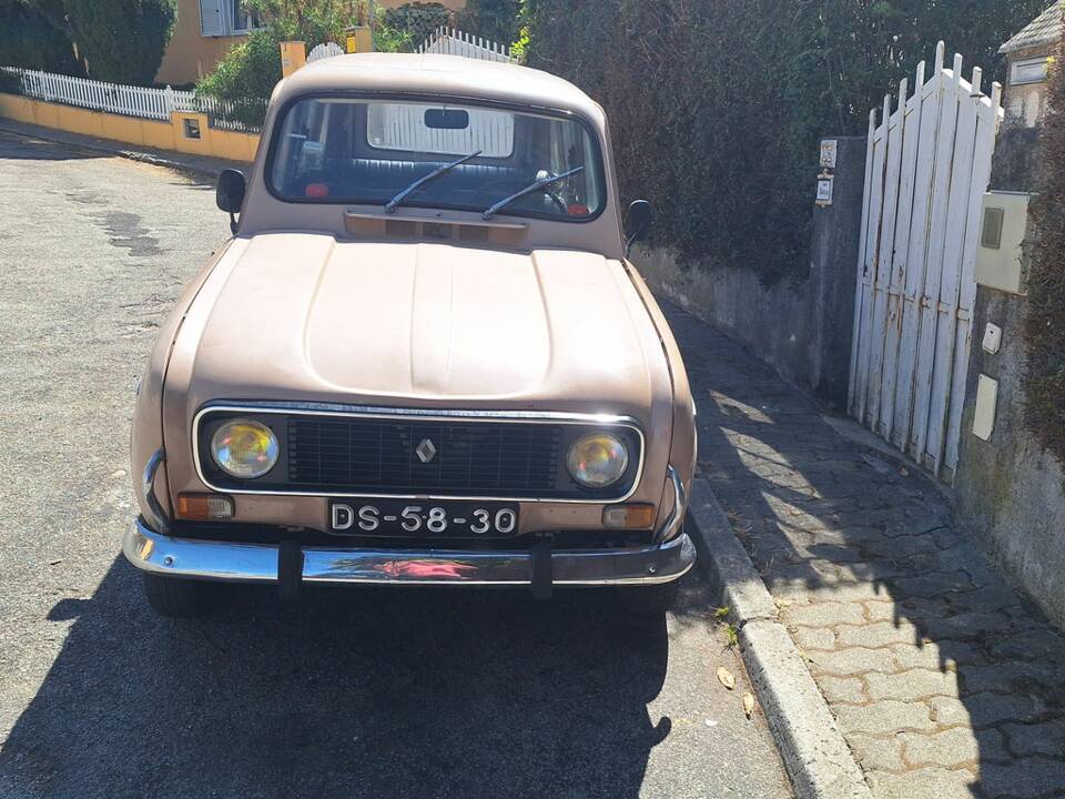 Imagen 3/8 de Renault R 4 TL (1975)