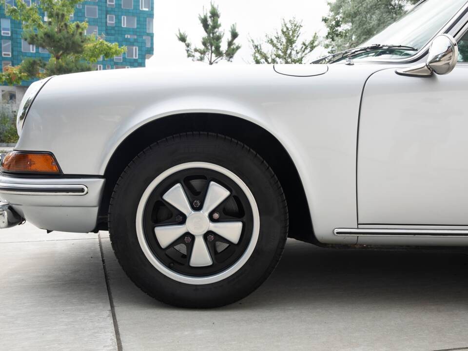Image 19/27 of Porsche 911 2.0 T (1969)