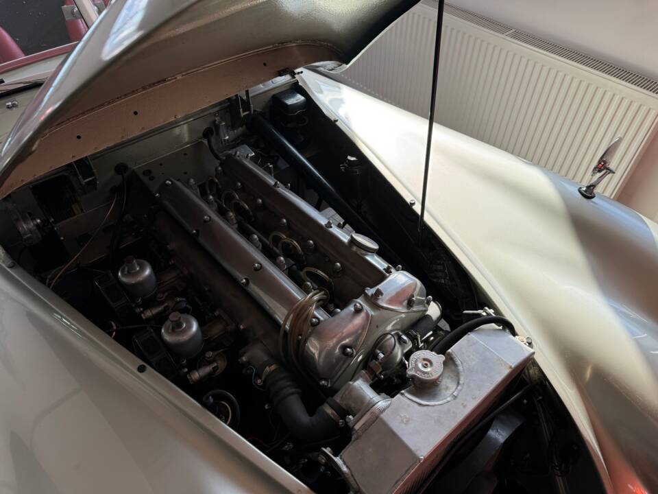 Immagine 6/7 di Jaguar XK 120 SE OTS (1953)