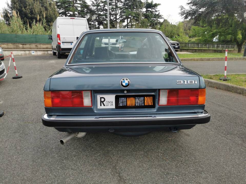 Image 33/44 of BMW 318i (1986)