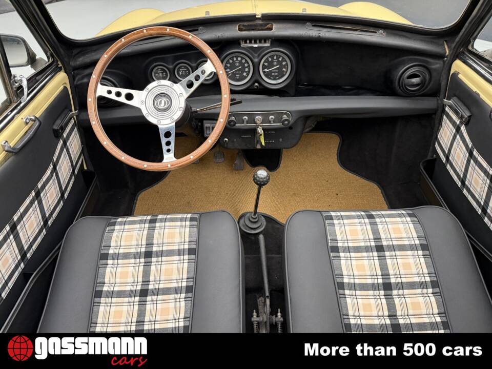 Imagen 11/15 de Mini 1000 (1971)