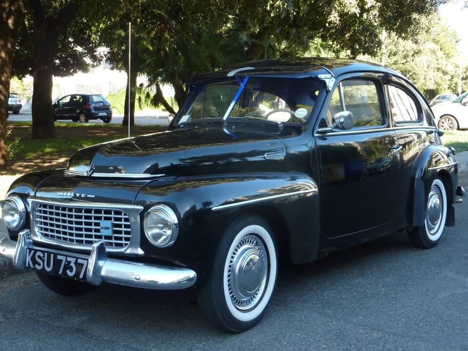 Image 4/50 de Volvo PV 444 (1956)