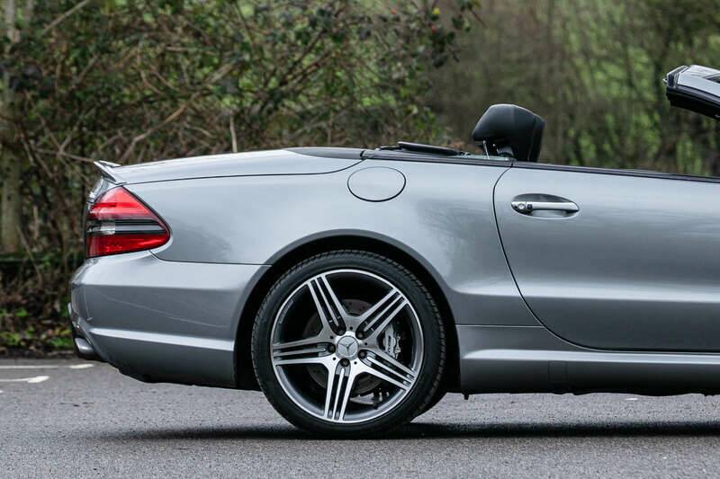Image 15/41 de Mercedes-Benz SL 63 AMG (2008)
