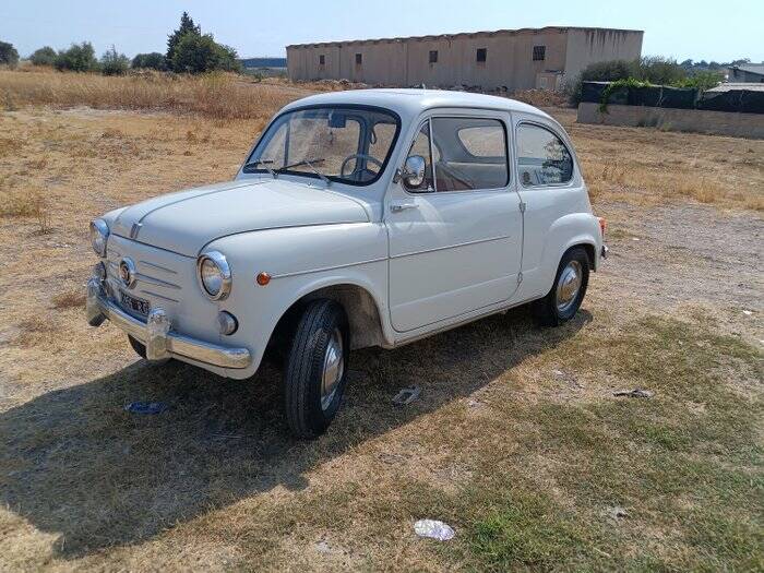 Image 1/7 de FIAT 600 D (1964)