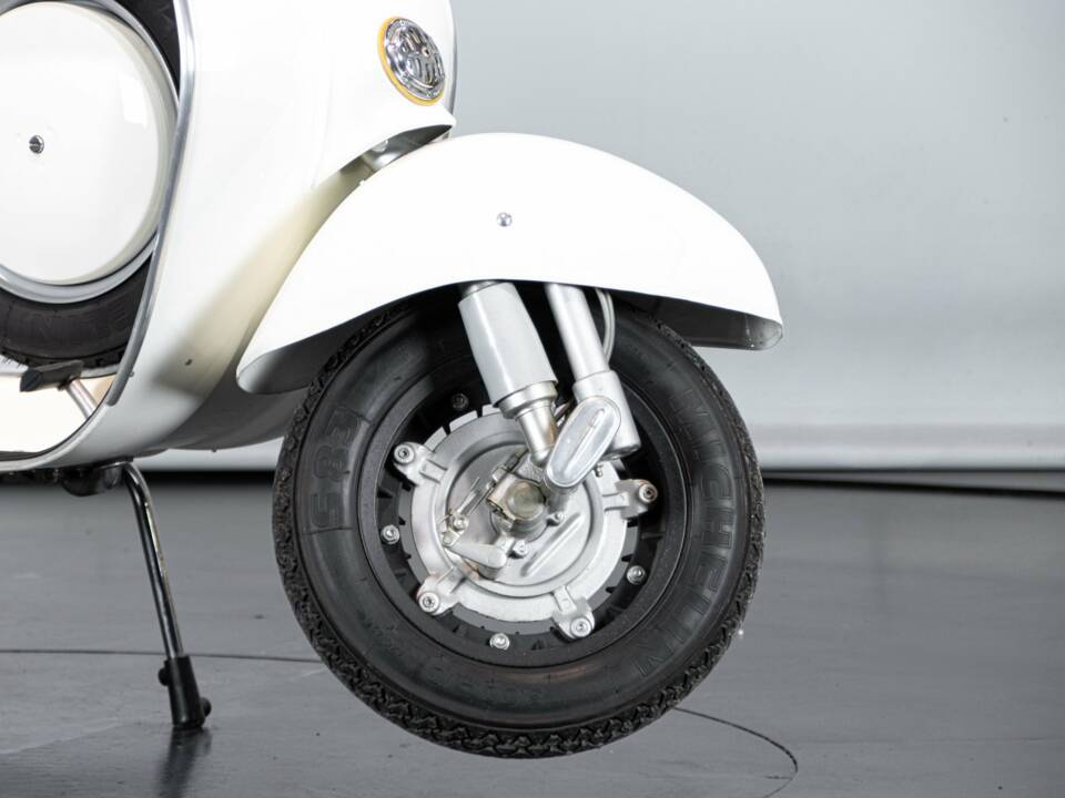 Image 25/41 de Piaggio Vespa 50 SS (1966)
