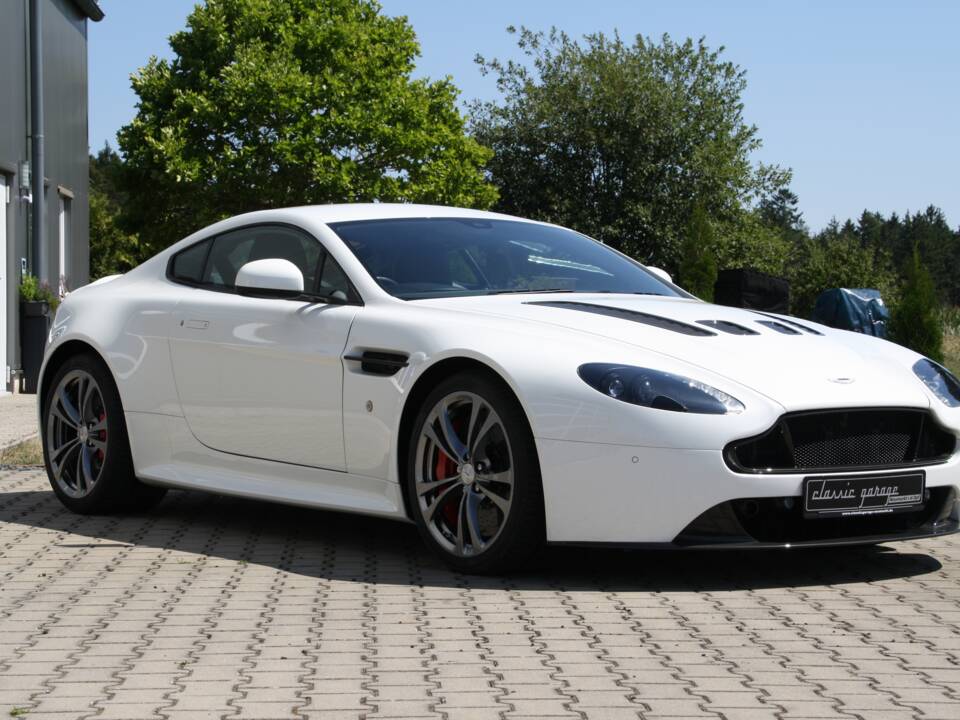 Image 3/24 de Aston Martin V12 Vantage S (2015)