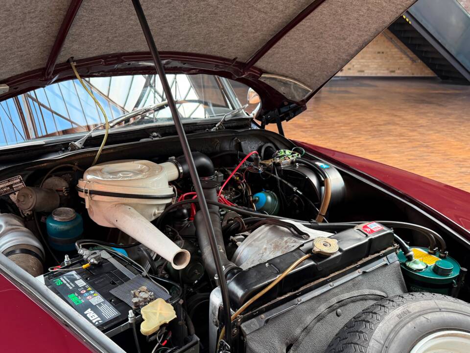 Afbeelding 30/37 van Citroën DS 21 Pallas (1967)