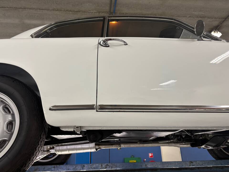 Image 55/61 of Alfa Romeo Giulia 1600 Sprint (1963)