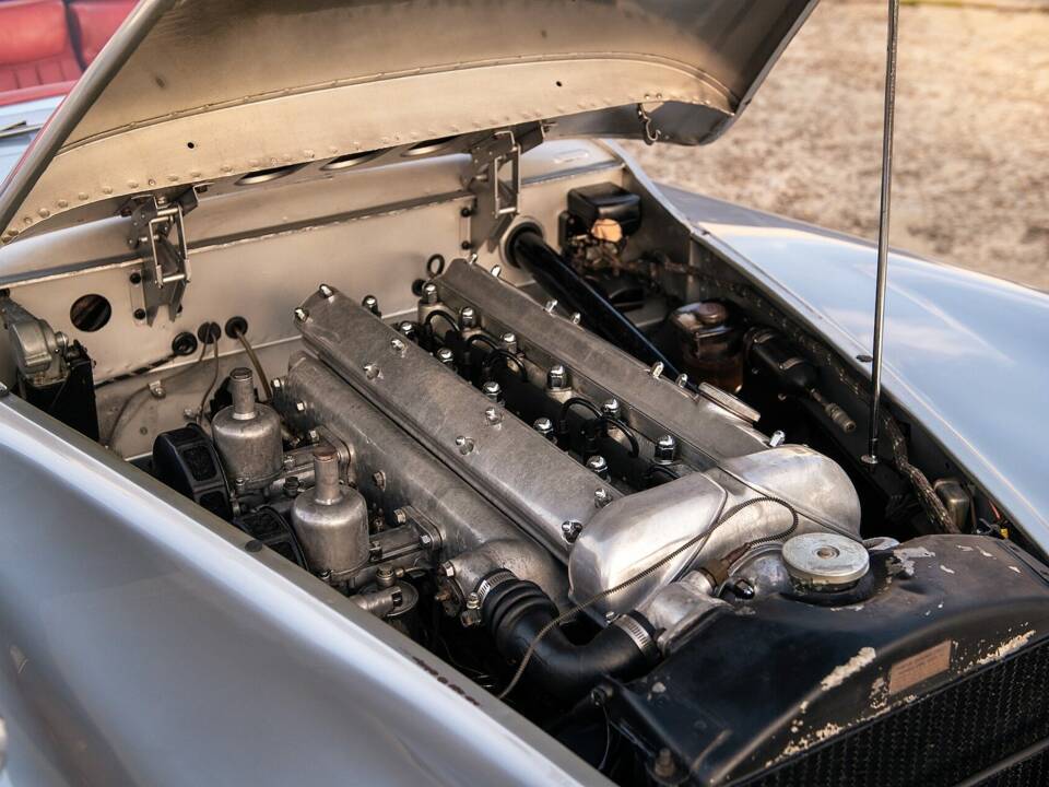 Image 17/20 of Jaguar XK 120 OTS (1950)