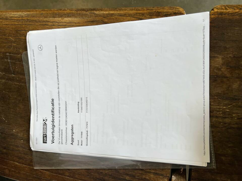 Bild 38/79 von Mercedes-Benz 200 CE (1993)