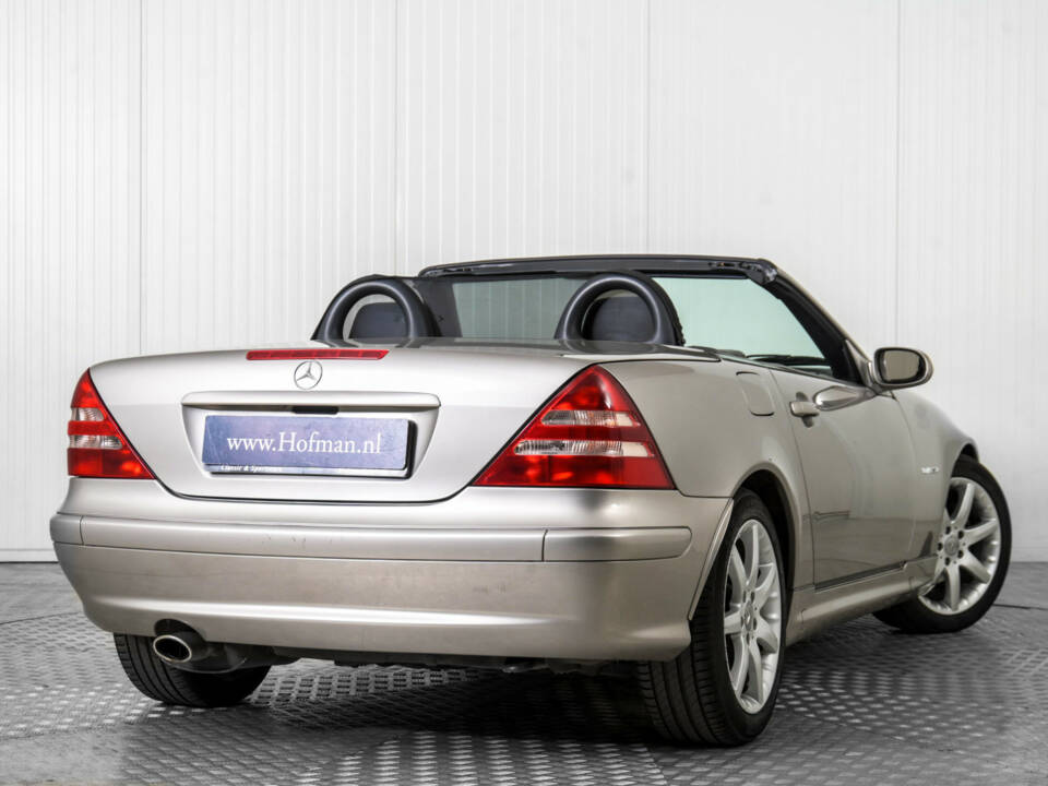 Image 41/50 of Mercedes-Benz SLK 200 Kompressor (2002)
