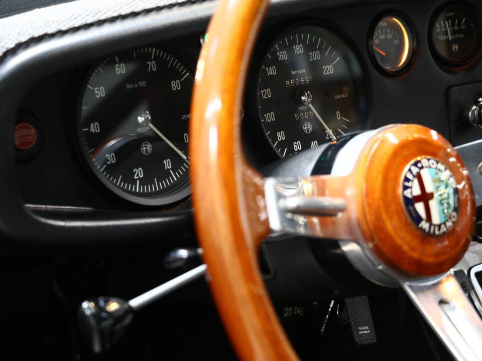 Image 19/31 of Alfa Romeo Junior Zagato GT 1600 (1973)