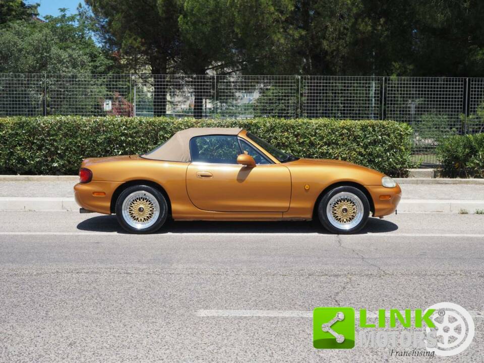 Afbeelding 3/10 van Mazda MX-5 1.6 (2000)