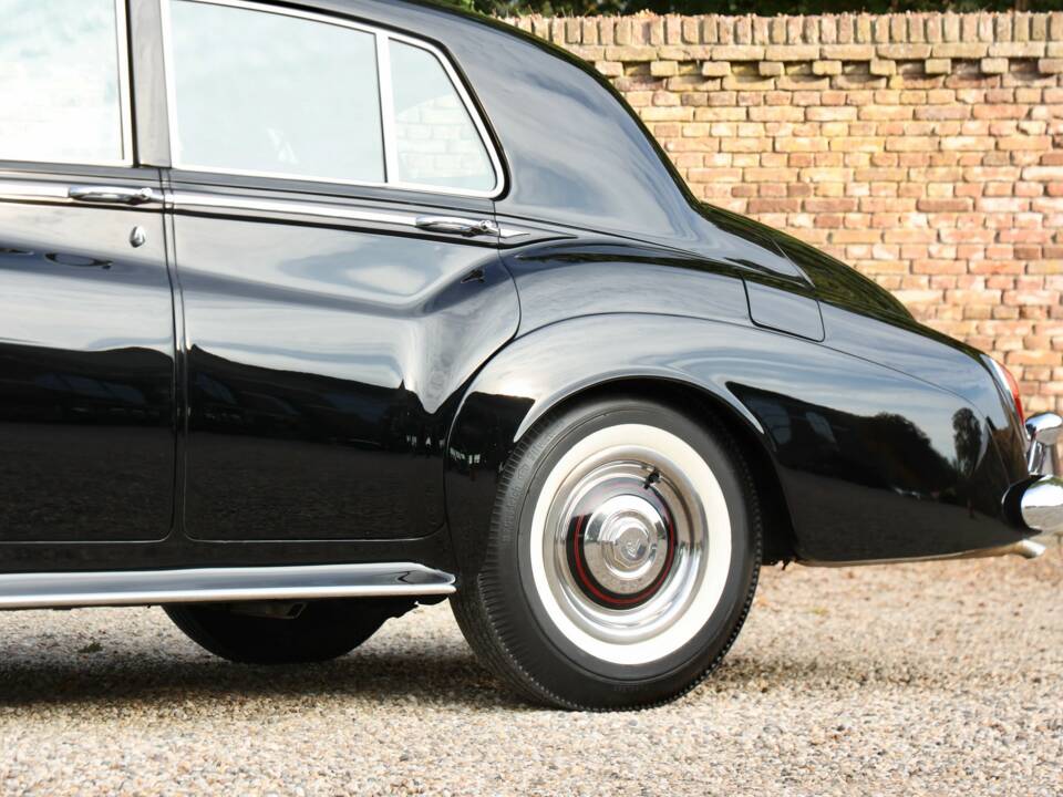 Image 23/50 de Rolls-Royce Silver Cloud III (1965)