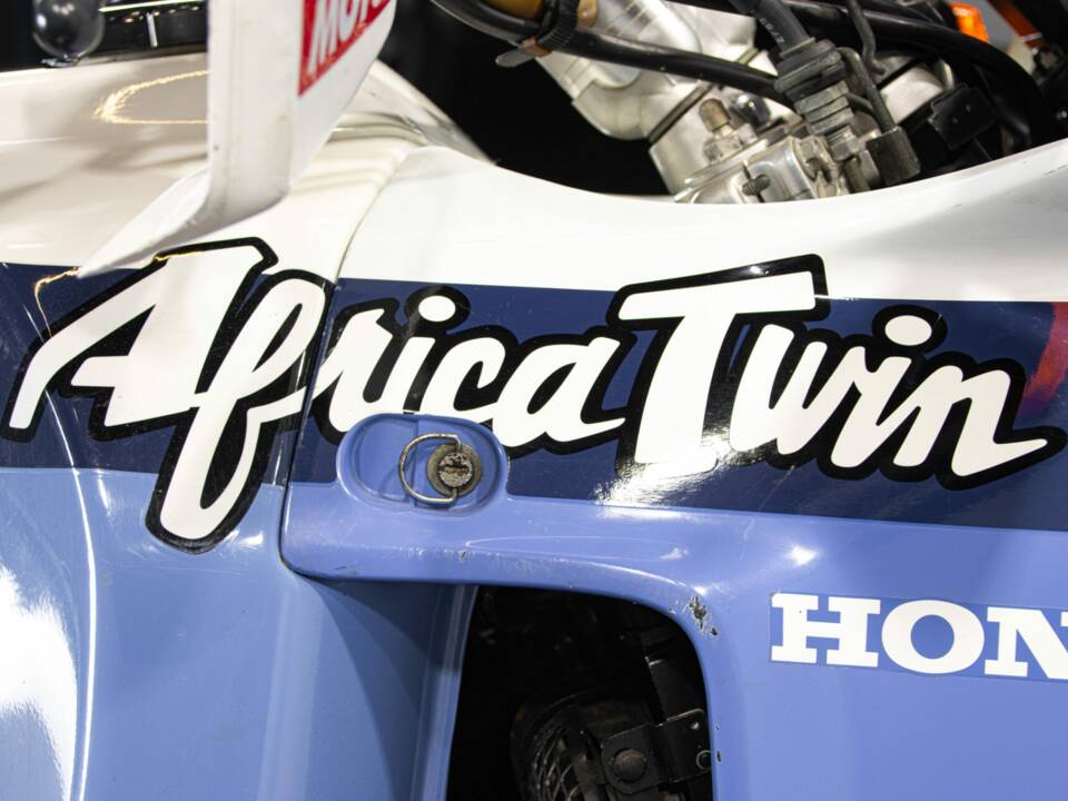 Image 41/50 de Honda XRV 650 Africa Twin (1989)