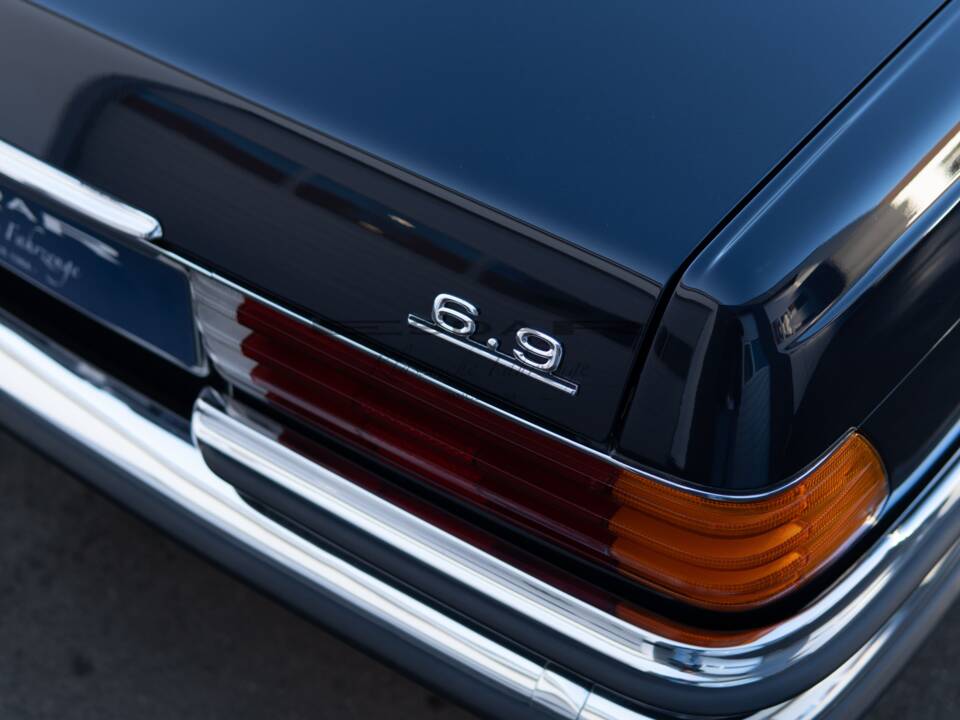 Image 27/30 of Mercedes-Benz 450 SEL 6,9 (1977)