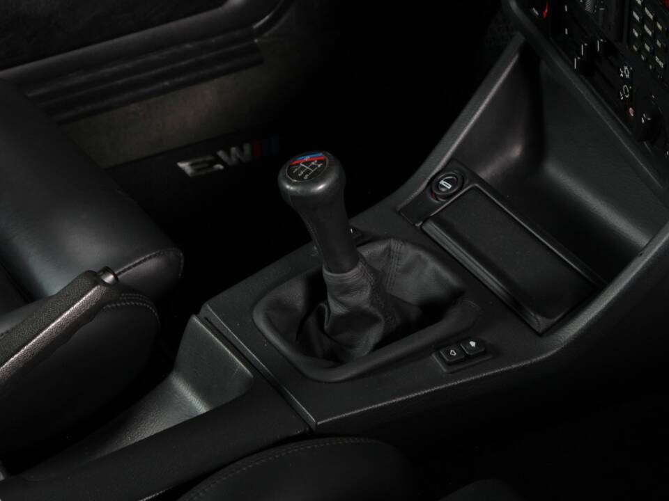 Image 43/65 of BMW M3 (1986)