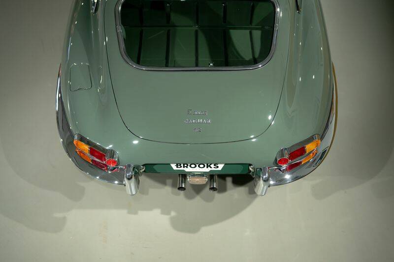 Image 20/50 de Jaguar Type E 4.2 (1966)