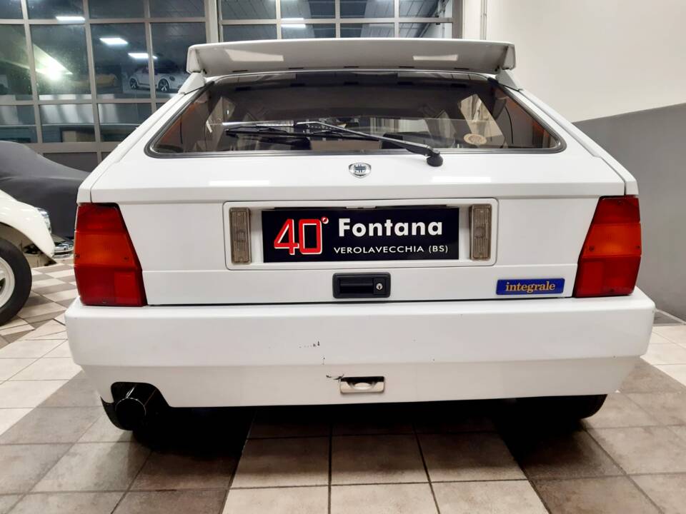 Image 6/15 of Lancia Delta HF Integrale 16V (1992)