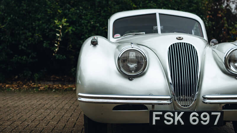 Immagine 22/43 di Jaguar XK 120 FHC (1952)