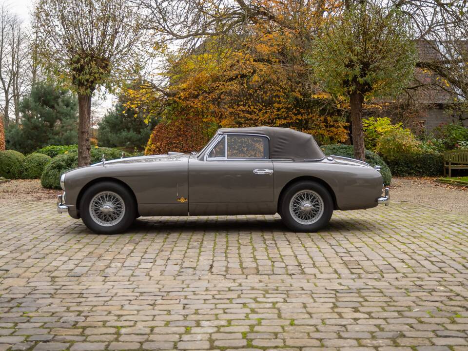 Afbeelding 4/29 van Aston Martin DB 2&#x2F;4 Mk II DHC (1956)