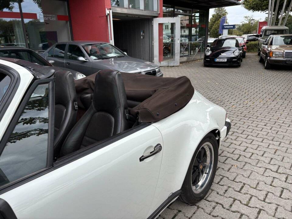 Bild 10/37 von Porsche 911 Carrera 3.2 (1985)
