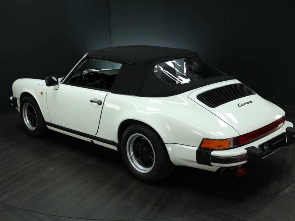 Image 4/30 of Porsche 911 Carrera 3.2 (1986)