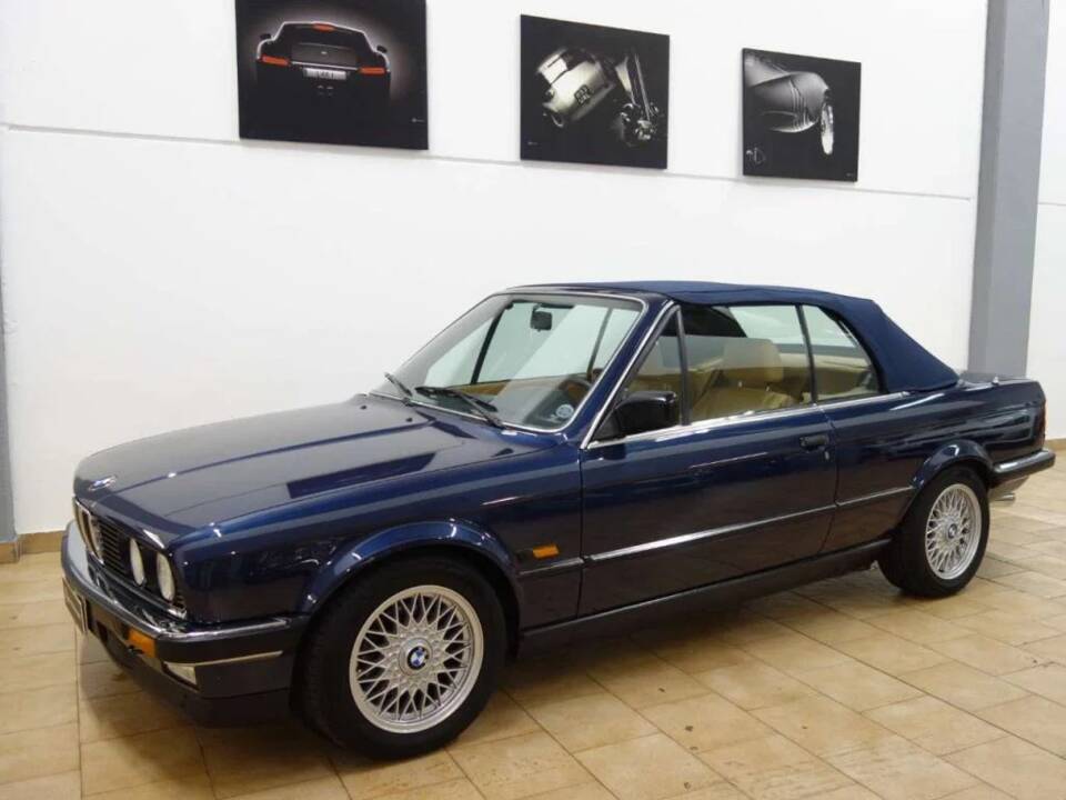 Bild 2/15 von BMW 320i (1988)