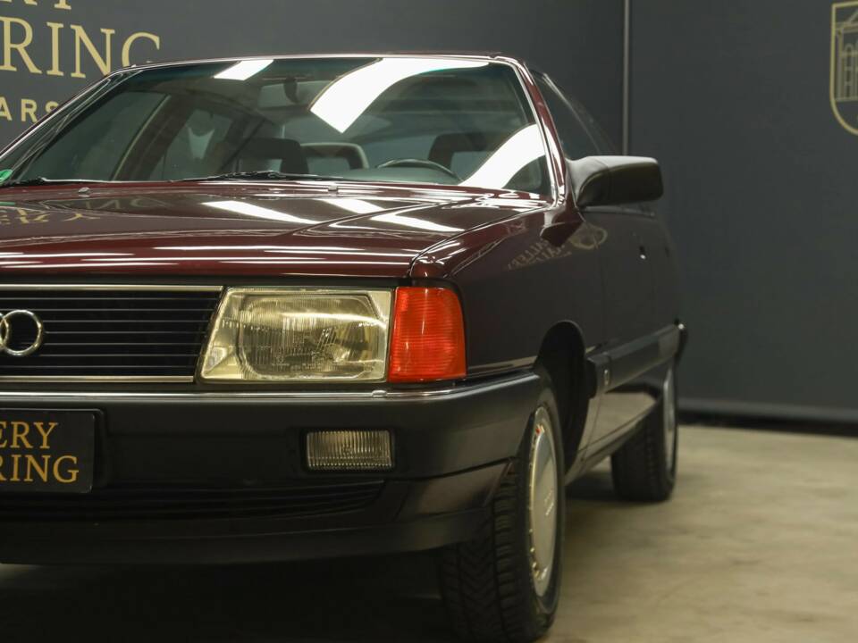 Image 11/50 de Audi 100 - 2.3E quattro (1990)