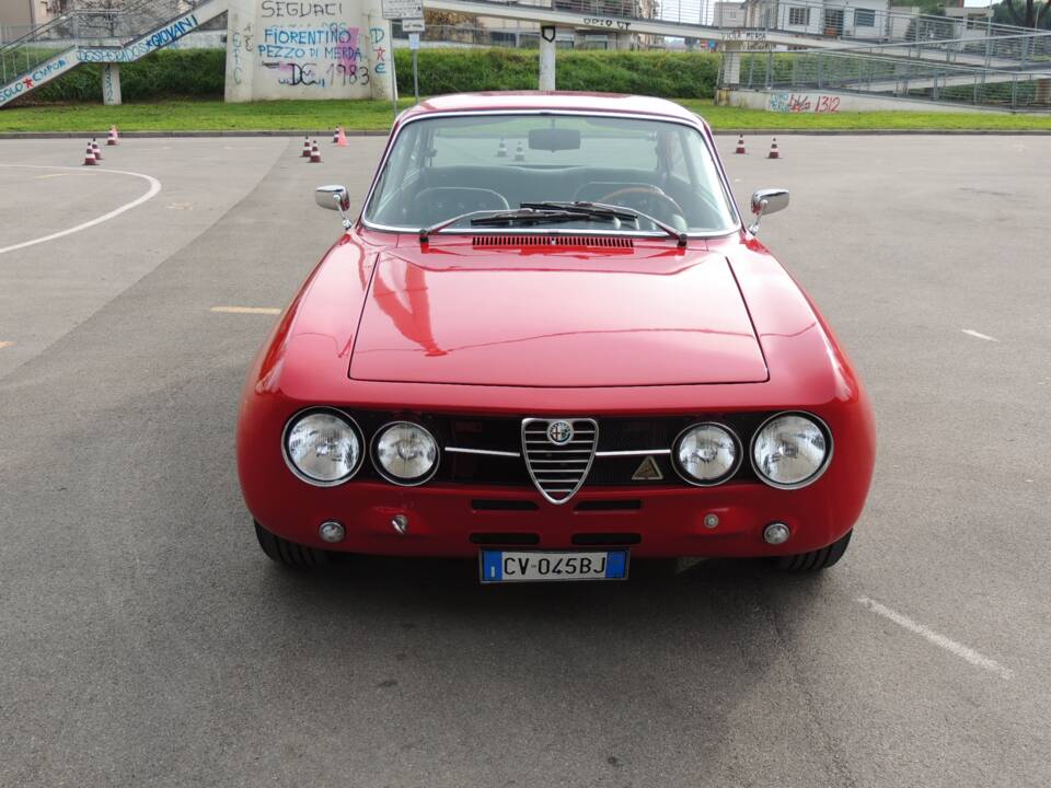 Bild 11/29 von Alfa Romeo 2000 GT Veloce (1973)