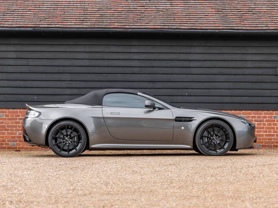 Bild 2/84 von Aston Martin V12 Vantage AMR Roadster (2018)