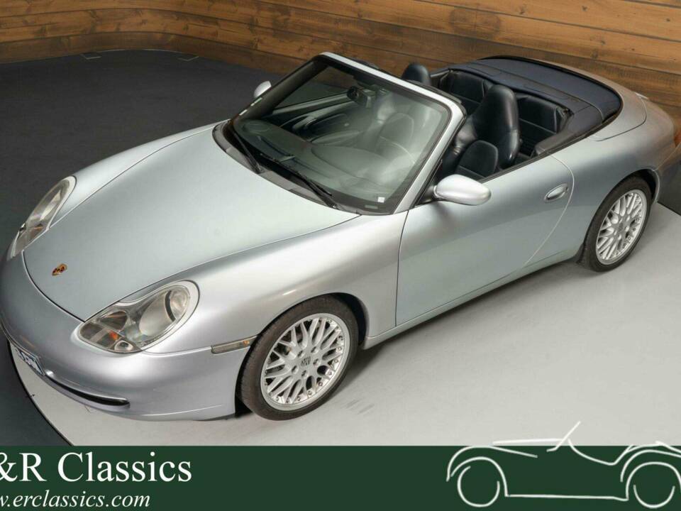 Image 1/19 of Porsche 911 Carrera 4 (2001)