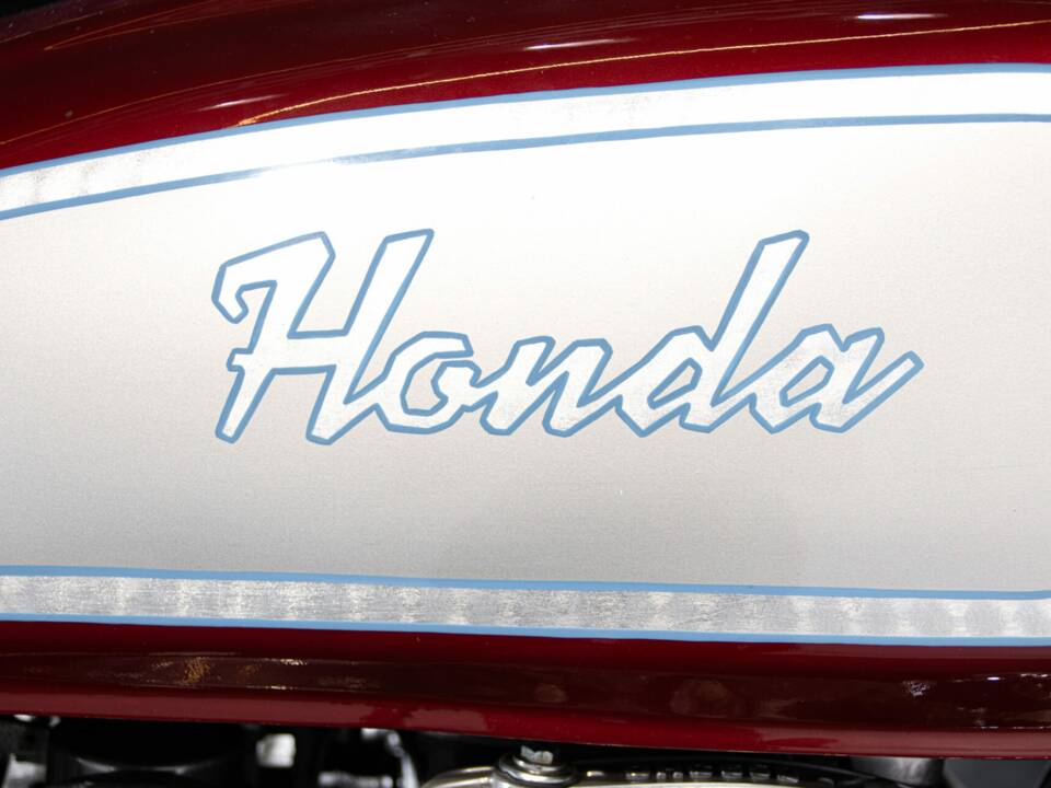 Bild 16/50 von Honda DUMMY (1984)