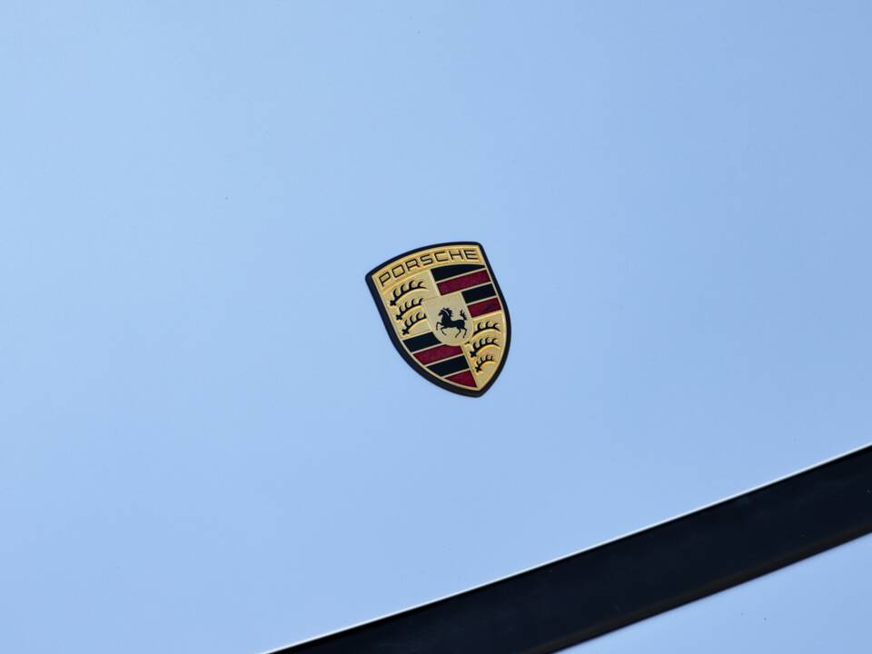 Image 18/46 of Porsche 911 Carrera 2 (1991)