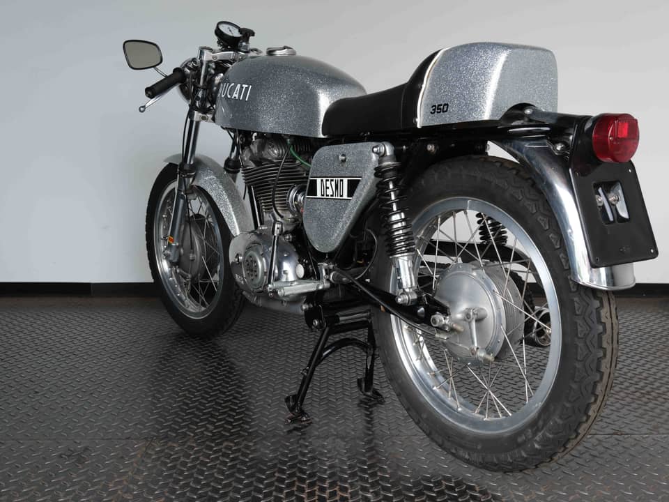 Image 13/64 of Ducati 350 Desmo (1971)