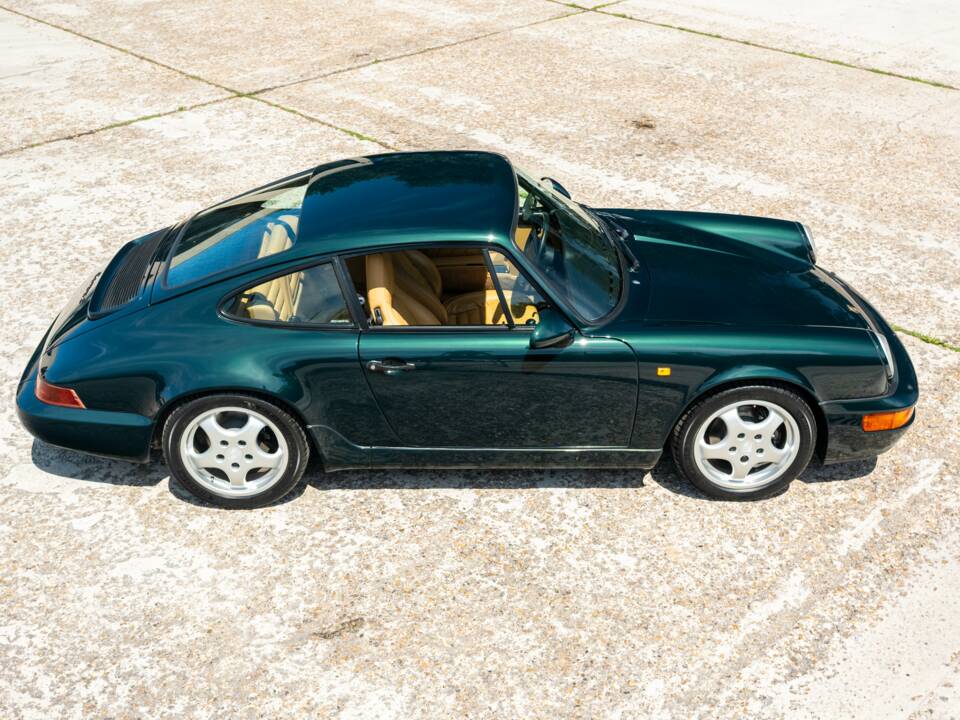 Image 3/35 of Porsche 911 Carrera 2 (1990)